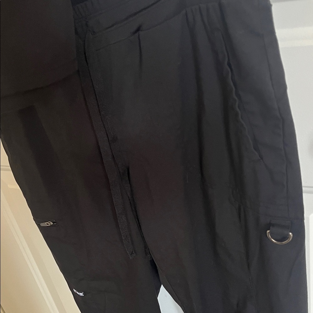 Greys Anatomy Black Medical Scrub Set - Top & Pants - Picture 6 of 6